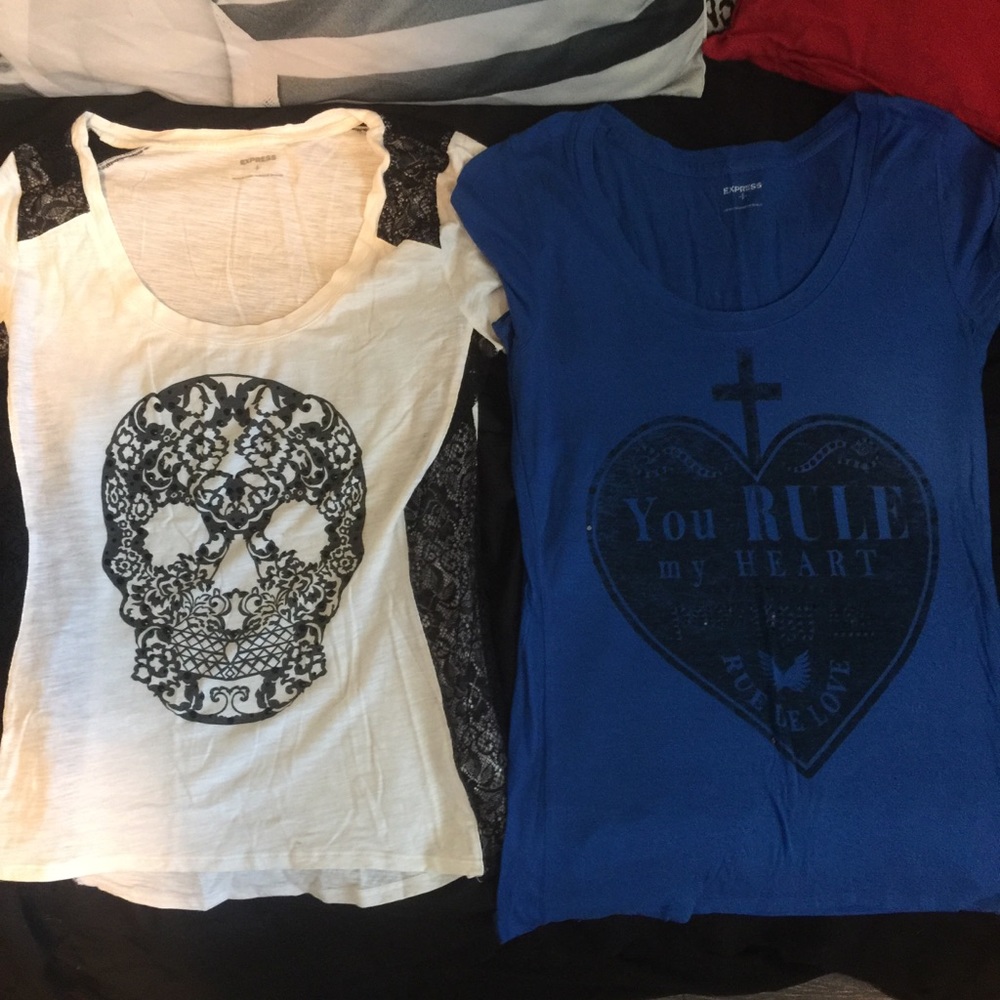 Express tee shirt bundle. Size small.